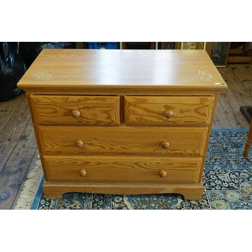 704 - A Pine Chest of Drawers. Measuring: 92cms across x 46cms deep x 75cms high.