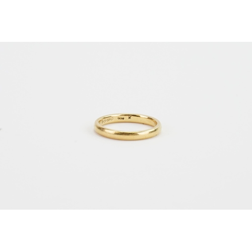 181 - A 18ct yellow Gold wedding band. Weight 4.5g. Size R.