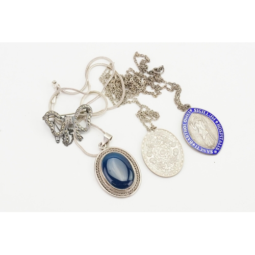 195 - A collection of Silver items to include a Jubilee necklace, stone mounted necklace etc. Weight 65g.