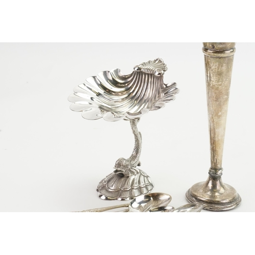 127 - A Gerrard and Co silver plated fish and shell decorated dish. Along with silver plated teaspoons, an... 