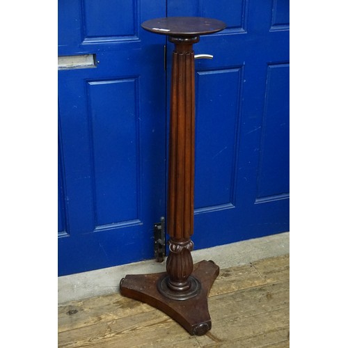 700 - A Victorian Mahogany Bed Post Jardiniere Table. Measuring: 114cms high.