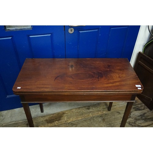 698 - A Flame veneered Georgian Fold-Over Top Card Table resting on square legs. Measuring: 91cms across x... 