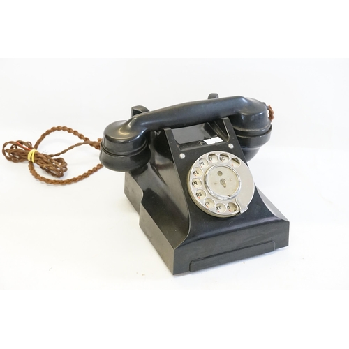 576 - A Vintage Bakelite Dial Phone, GPO 6644. 164C47L.