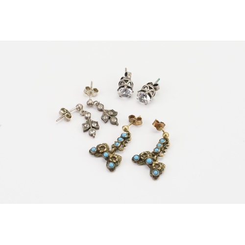 183 - A collection of costume earrings, to include turquoise earrings etc.