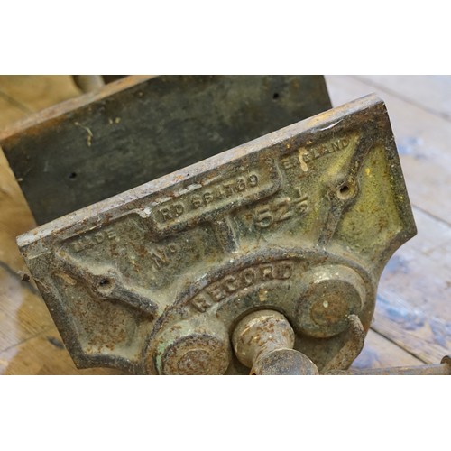 696 - An Antique Large Vintage Vice.