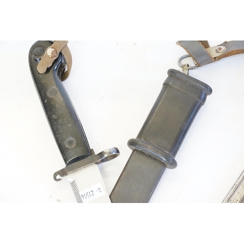 333 - A Lee-Enfield No: 9 MKI - D51 Bayonet & a WWII Bayonet & Scabbard with Twist Action Barbed Wire Cutt... 