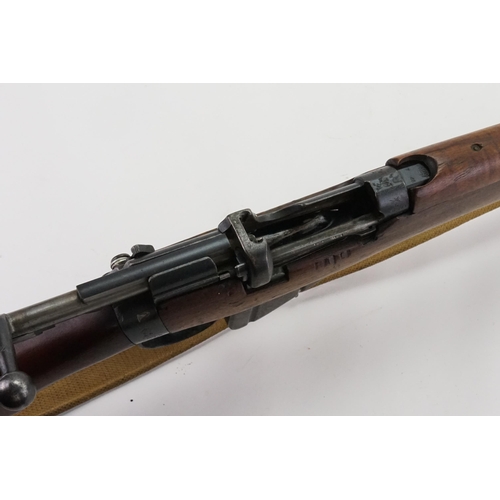 338 - An English WWII Bolt Action 