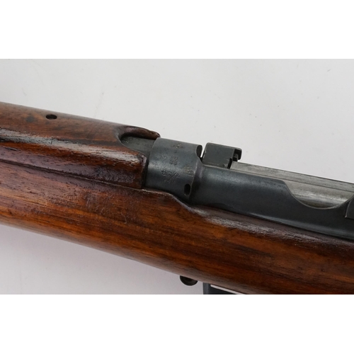 339 - An English WWII Bolt Action 