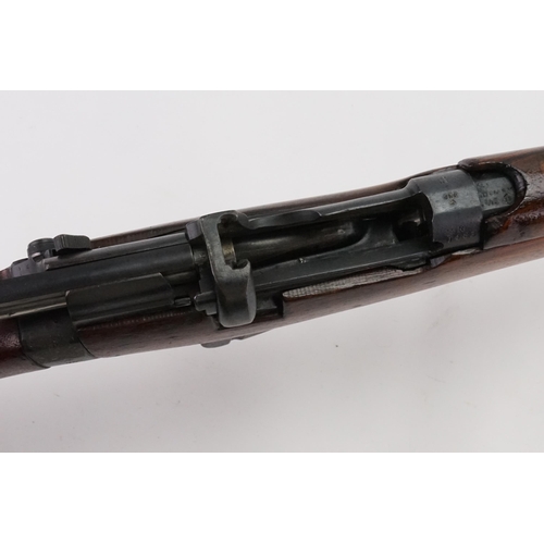 339 - An English WWII Bolt Action 