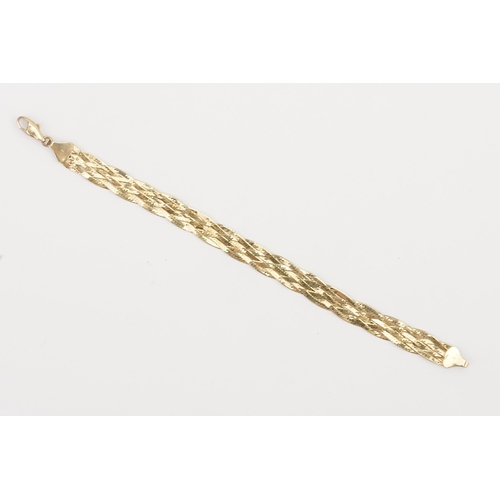 105 - A 9ct gold milanese bracelet. Weight 5.4g. Length 18cm.