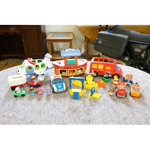 496 - A Collection of Original Fisher Price Plastic Toys to include Cars, Buildings, Noah's Ark, Figures, ... 