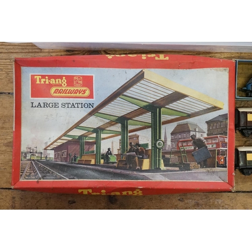 298 - A Boxed Hornby-Dublo No: EDL1 