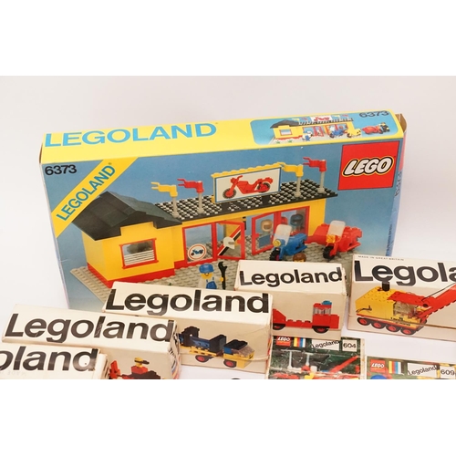 536 - A Collection of Vintage LEGO to include LEGO Land Set 6373, 643, 645, 647, 622,601, 644, 642, instru... 