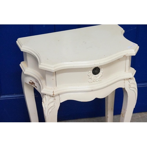 600 - A French Serpentine Fronted Single Drawer Bedside Cabinet. Measuring: 48cms across x 32cms deep x 74... 