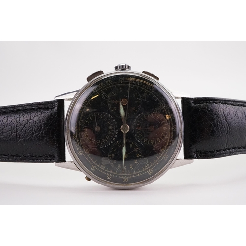 188 - A Universal Genève Compax Vintage Dato Compax, Chronograph Caliber 287. With a rare black dial, in s... 