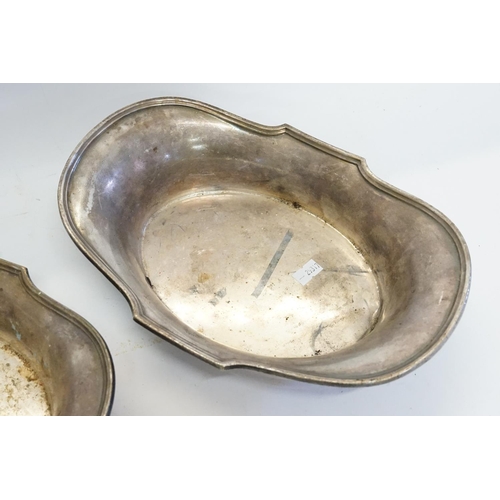 75 - A Pair of Orient Line Silver Plated Roll Dishes with Crest. No: C3553.