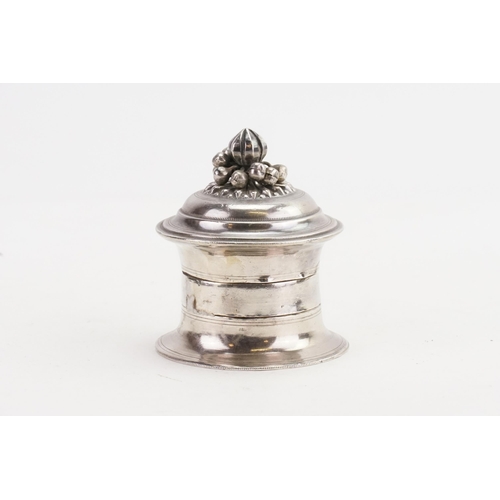 36 - An Indian Silver 3 Division make-up pot decorated Gould Finial & stylised bells. Weight: 97.6g