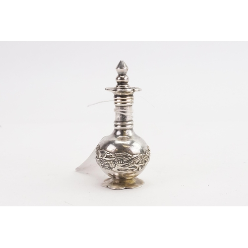 38 - A Chinese Export Silver Perfume Bottle. Weight: 58g