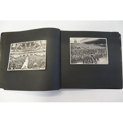 323 - An interesting Nazi period Photograph Album with views of Frankfurt depicting Rallies, Processions, ... 