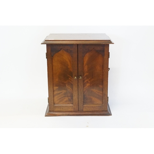 526 - A mahogany collectors cabinet with carrying handles.