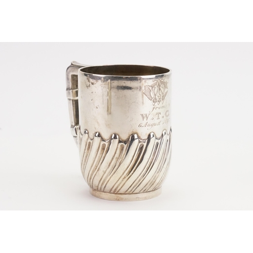 29 - A 1893 Victorian John Aldwinckle & Thomas Slater Fluted Mug. Weighing: 154 grams.