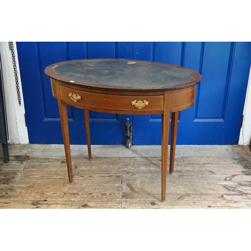 588 - An Edwardian Satinwood inlaid Cross Banded Ladies Dressing Table fitted with a Single Drawer, Morocc... 