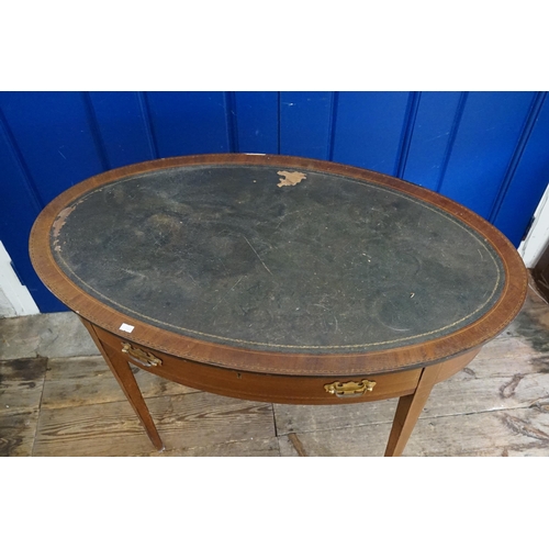 588 - An Edwardian Satinwood inlaid Cross Banded Ladies Dressing Table fitted with a Single Drawer, Morocc... 