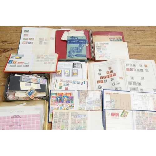 322 - A Collection of 19 x Stamp Albums along with some loose Stamps. Needs Viewing.