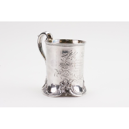 77 - A Henry Wilkinson & Co 1850 Victorian silver tankard. Weight 132g.