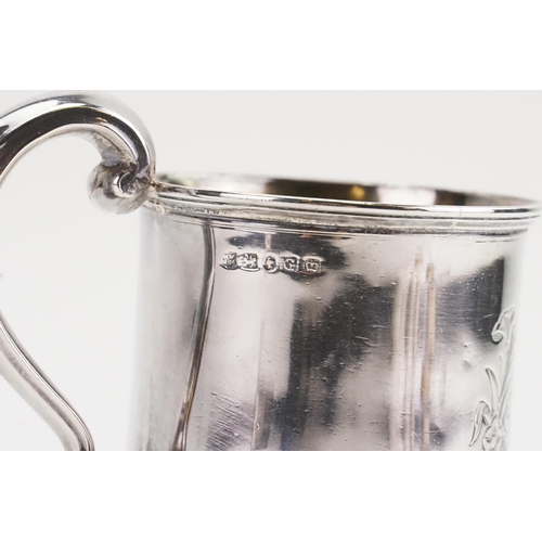 77 - A Henry Wilkinson & Co 1850 Victorian silver tankard. Weight 132g.