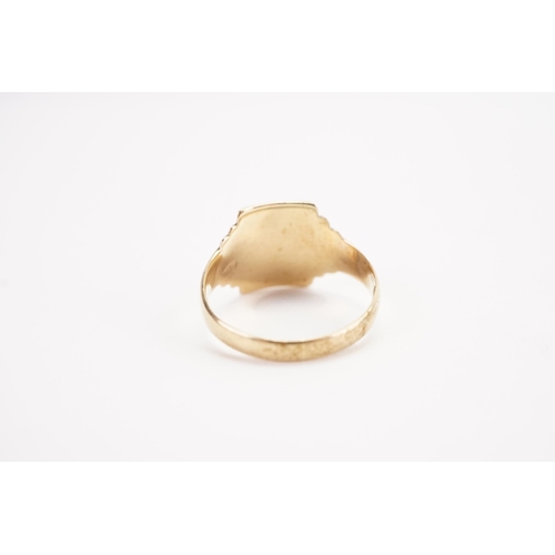 166 - A 9ct gold signet ring. Weight 3.1g. Size S.