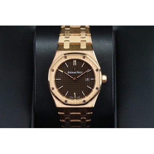 206 - A ladies Audemars Piguet Royal Oak 33m 18ct Rose Gold Brown Dial watch. Documents and purchase invoi... 