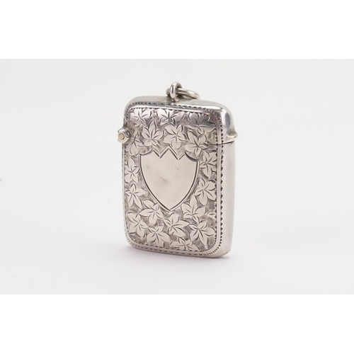 90 - A silver leaf design vesta case. Weight 20g.