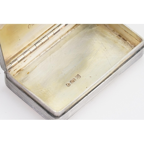 29 - A 1837 Georgian silver large snuff box, by Edward Smith, with engine turn design. Weight 85.3g. Size... 
