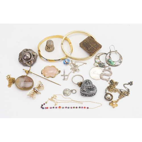 171 - A collection of costume jewellery, to include fish necklace, bangles, pendants, earrings etc.