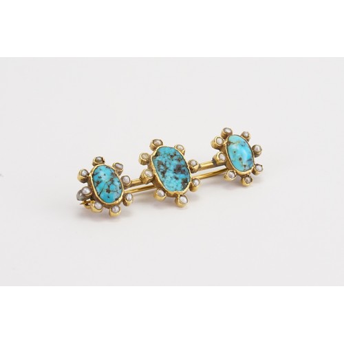 154 - A gold coloured turquoise and seed pearl set brooch. Weight 7.1g.