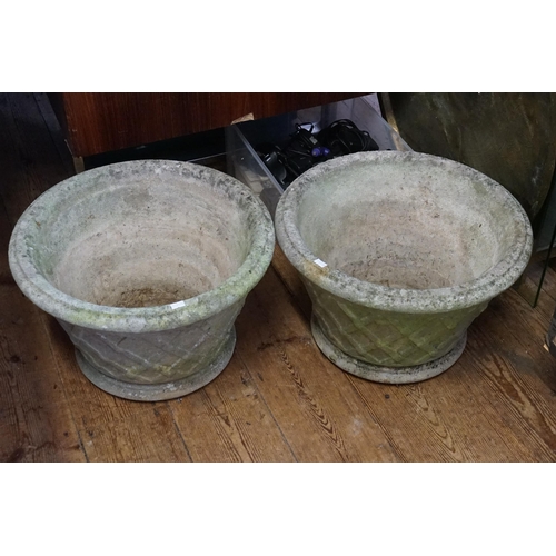 564 - A Pair of Concrete Garden Pots. Measuring: 45cms across x 29cms high.