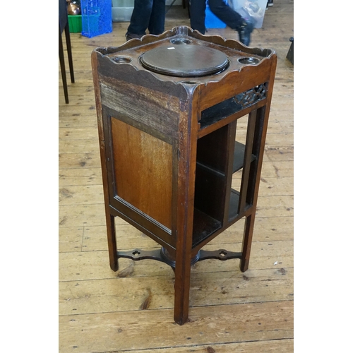 535 - A Georgian design Wash & Wig Stand with a carved frieze border & Jug Base with later editions. Measu... 