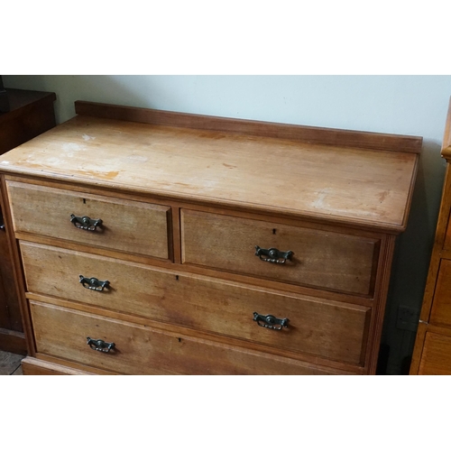 516 - A Victorian Chestnut Straight Front Chest of Two Short over Two Long Drawers with Brass Handles. Mea... 