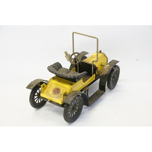 496 - A George Carette Jan Blenken FORD MODEL T Tin Plate Car in Yellow & Black in Good Original Condition... 