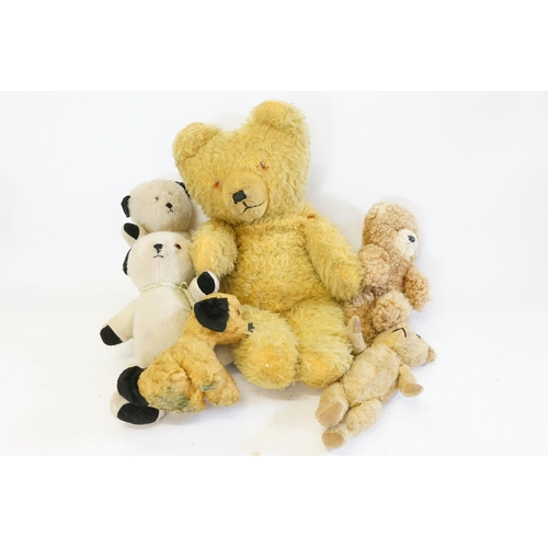 518 - A Collection of 6 Vintage Teddy Bears.