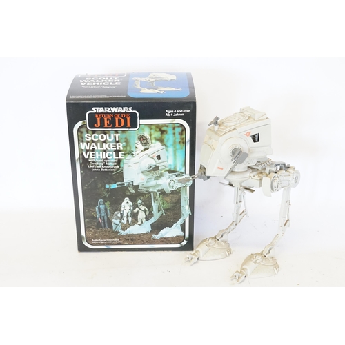 618 - A 1982 boxed Star Wars Return of the Jedi/LA GUERRE DES ETOILES Scout Walker vehicle. Printed in Fra... 