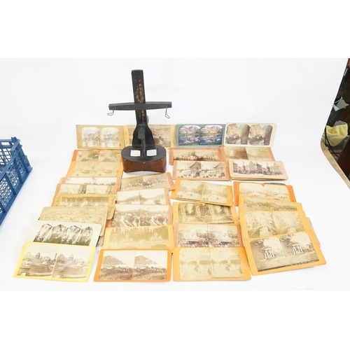 731 - A Stereoscopic View Finder along with a Collection of Cards to include Norway, Le Havre, Florence, S... 