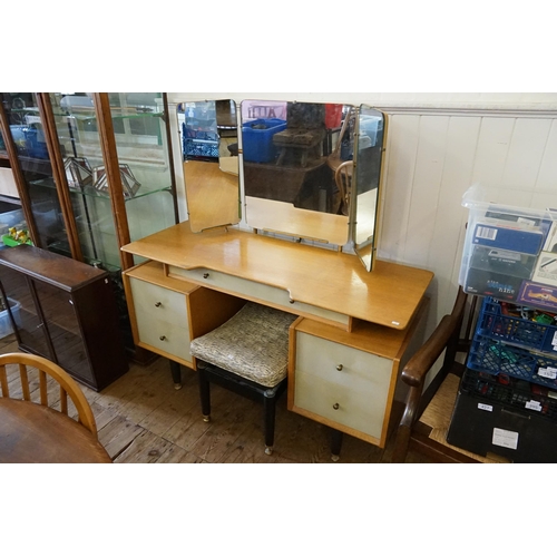 423 - A G-Plan Dressing Table with Recess, Four Drawers & a Dressing Table Stool. Measuring: 125cms across... 