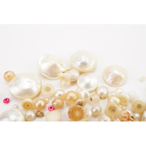 100 - Ex Collection of Mariam Jan (Merjan). A collection of various pearls, in various sizes and shapes, p... 