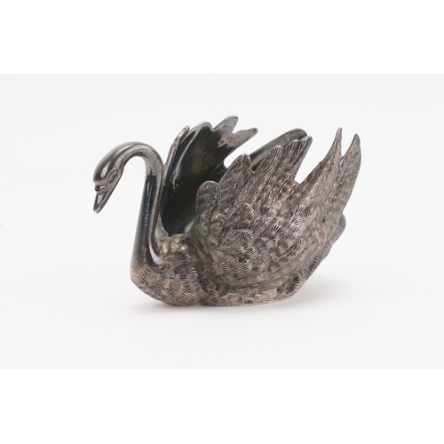 49 - A Iranian Silver Swan. Weighing: 261 grams.