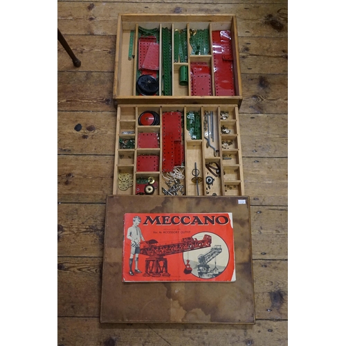 999 - A Wooden Box containing a selection of Red & Green Meccano along with a Meccano No: 4a Accessory Out... 