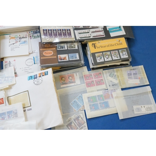 322 - A General Collection of Stamps to include FDC's, Mint Stamps, 1960s, 1970s & 1980s. Needs Viewing.