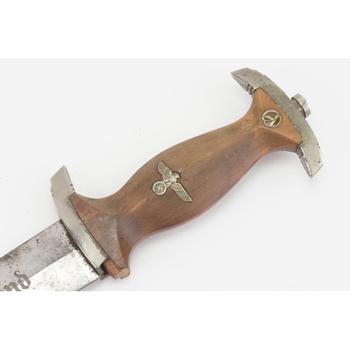 306 - A Nazi Luftwaffe Dagger in Sheath with Swastika & Monogram. (AF).