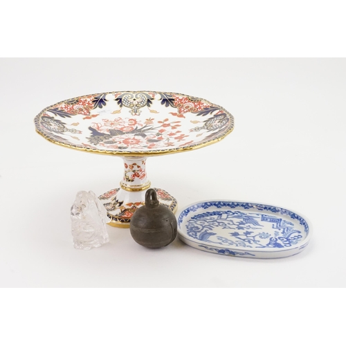 513 - A Crown Derby Tazza dated 1907, decorated in the blue red gilt design, along with a Chinese dish, be... 